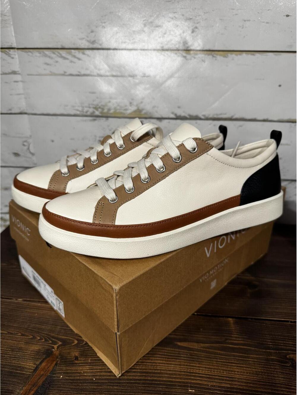 Vionic Winny Low top Ivory Black Leather Women's 10 Wide NIBs